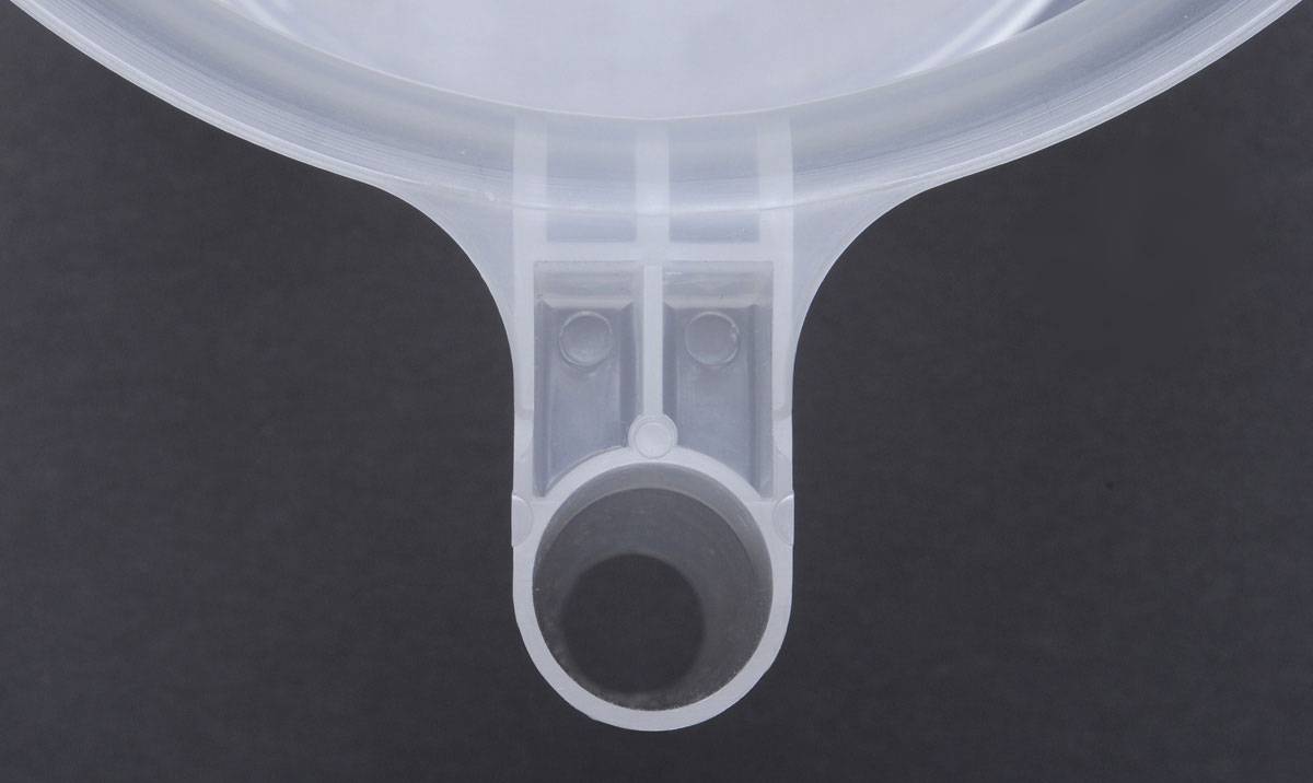 MaC Two Quart Handle Detail